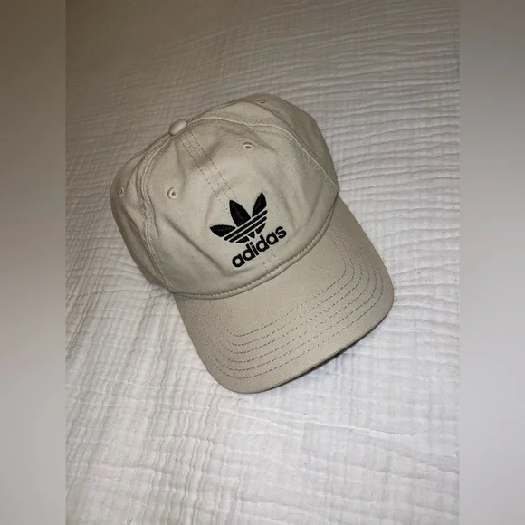 SOLD - Adidas Black and Cream Cap - Picture 2 of 10